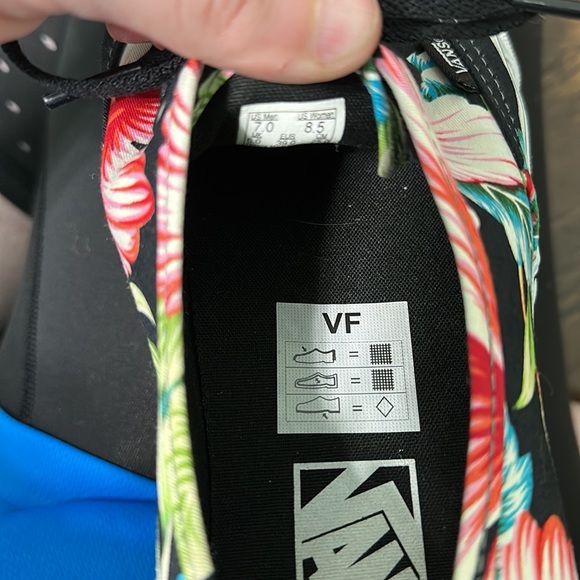 VANS HAWAIIAN PRINT SNEAKERS - Picture 5 of 5